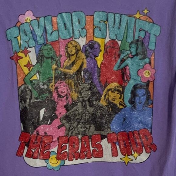TAYLOR SWIFT- Eras Tour Concert T-Shirt Short Sleeve - Picture 2 of 4